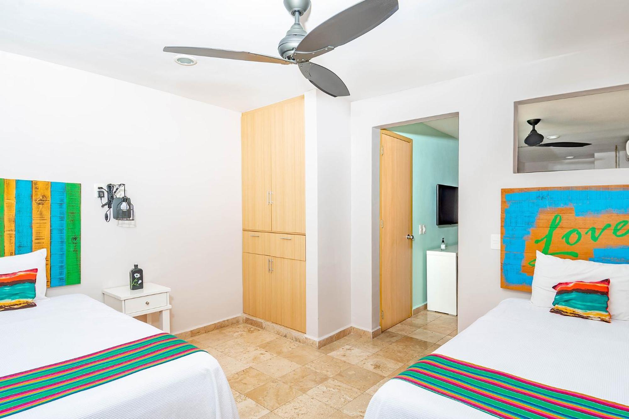 Chingon Anarchy Hotel & Roof Playa del Carmen Kültér fotó